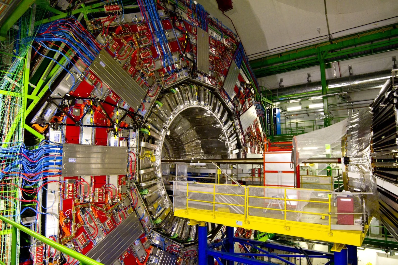 Небесная голография Пастерски: что смогут проверить LISA и LHC